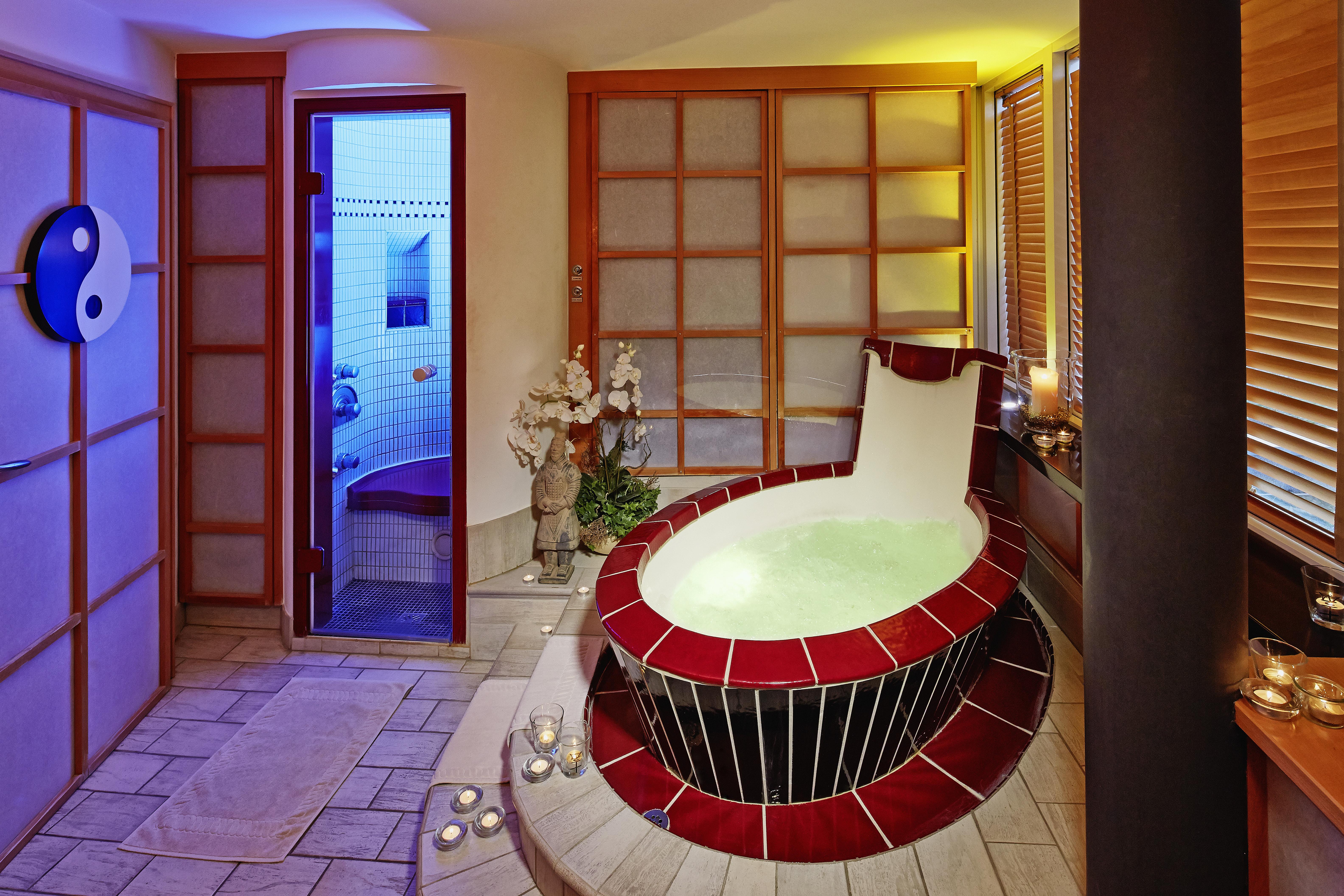 Parkhotel Bremen - Ein Mitglied Der Hommage Luxury Hotels Collection Ngoại thất bức ảnh A modern Japanese-style bathroom